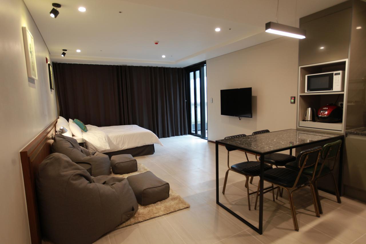 Gite Pension Yeosu Extérieur photo